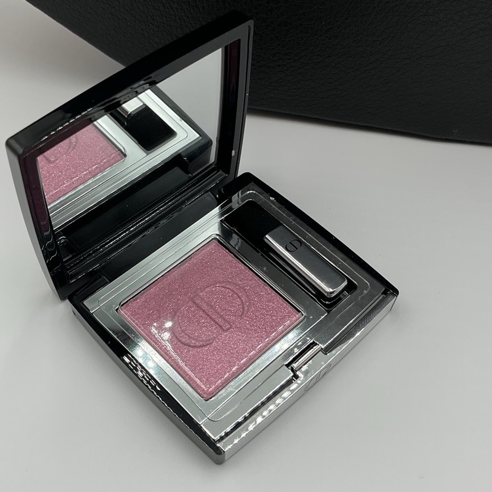 Dior Mono Couleur Couture High Color Glitter Eyeshadow in 810 Rose Rhapsod